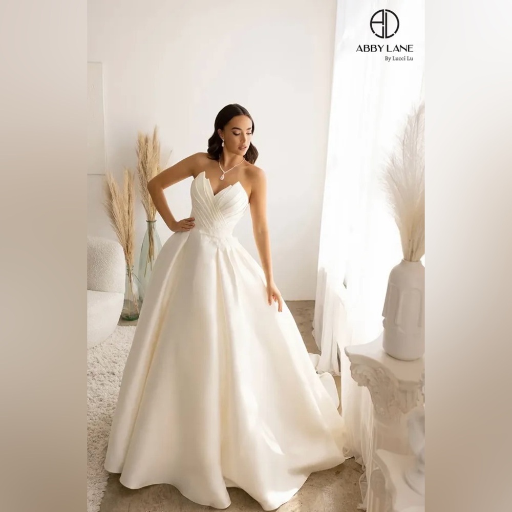 🚨 LAST CALL BRIDAL SALE! LISTINGS WILL BE DELETED MAY 3rd. MOVING TO NEW WEBSITE